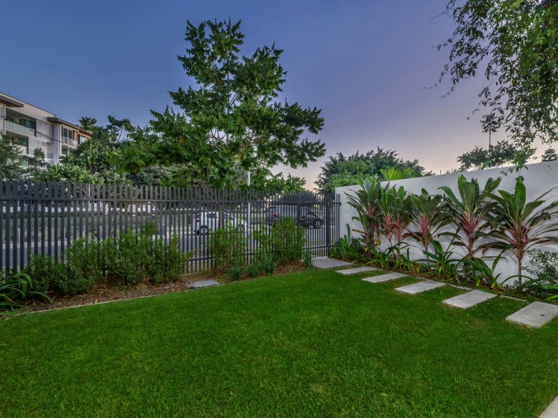 604/12 Parkside Circuit, Hamilton QLD 4007