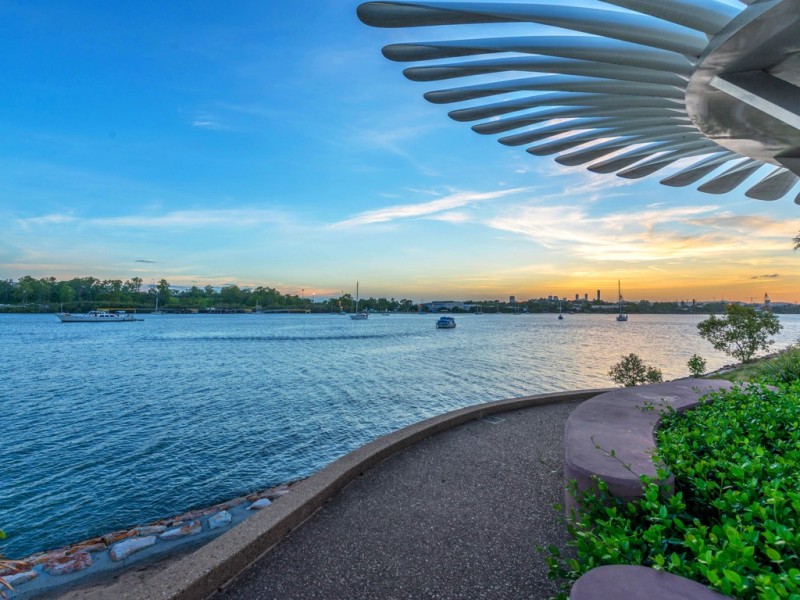 604/12 Parkside Circuit, Hamilton QLD 4007