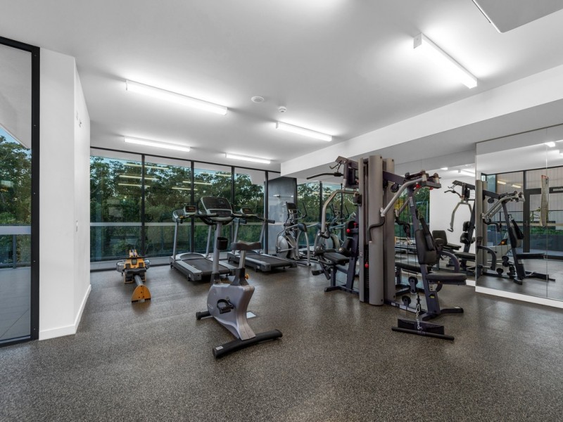 604/12 Parkside Circuit, Hamilton QLD 4007