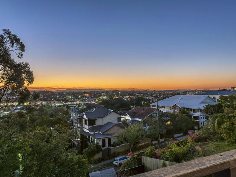 49 Toorak Road, Hamilton QLD 4007