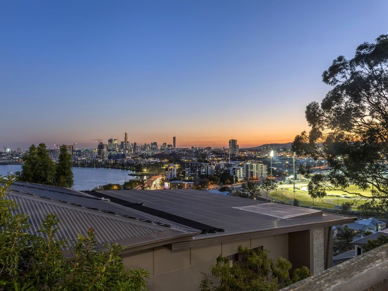 49 Toorak Road, Hamilton QLD 4007