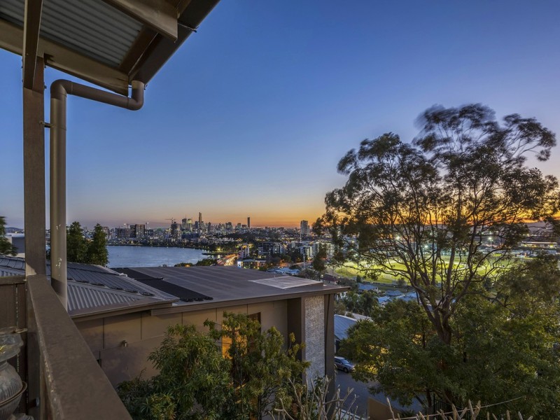 49 Toorak Road, Hamilton QLD 4007