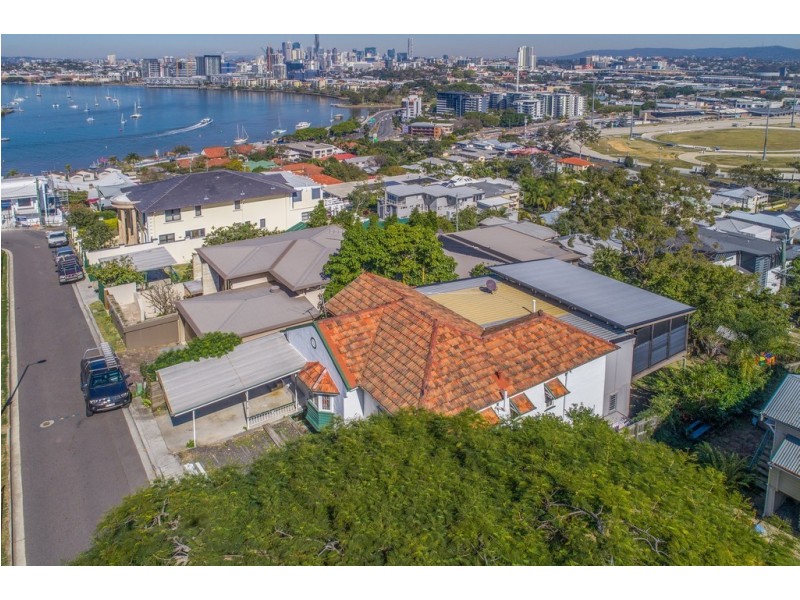 49 Toorak Road, Hamilton QLD 4007