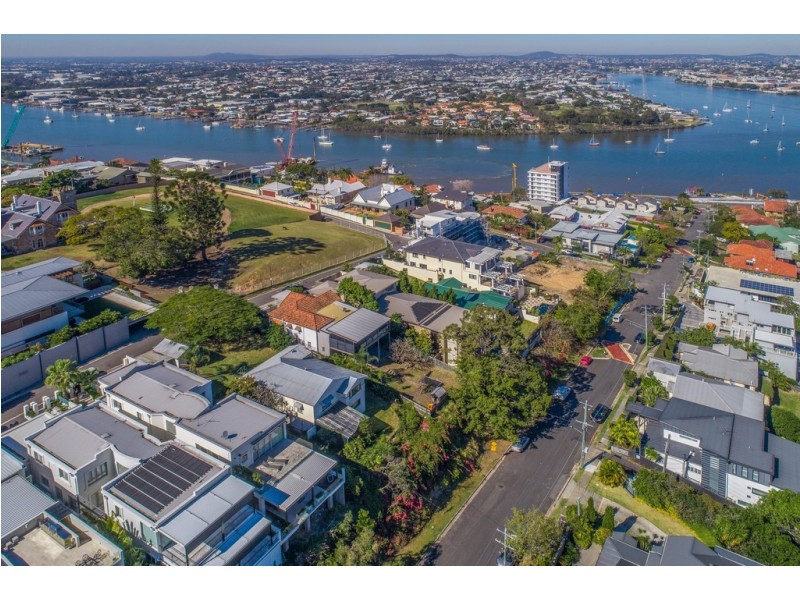 49 Toorak Road, Hamilton QLD 4007