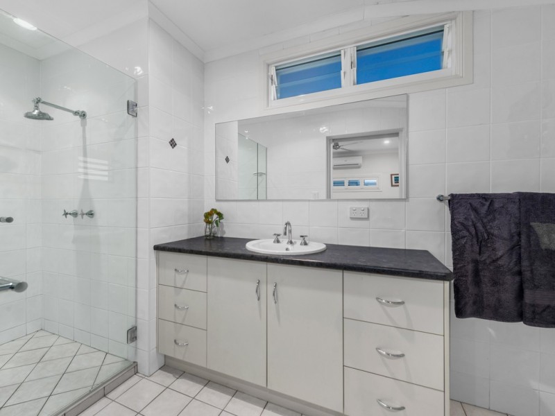 5 Power Street, Wavell Heights QLD 4012