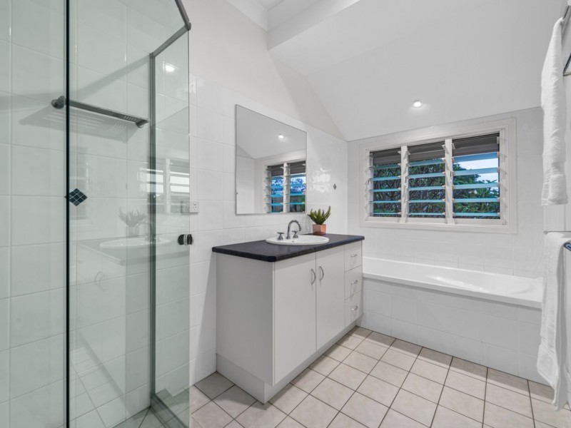 5 Power Street, Wavell Heights QLD 4012