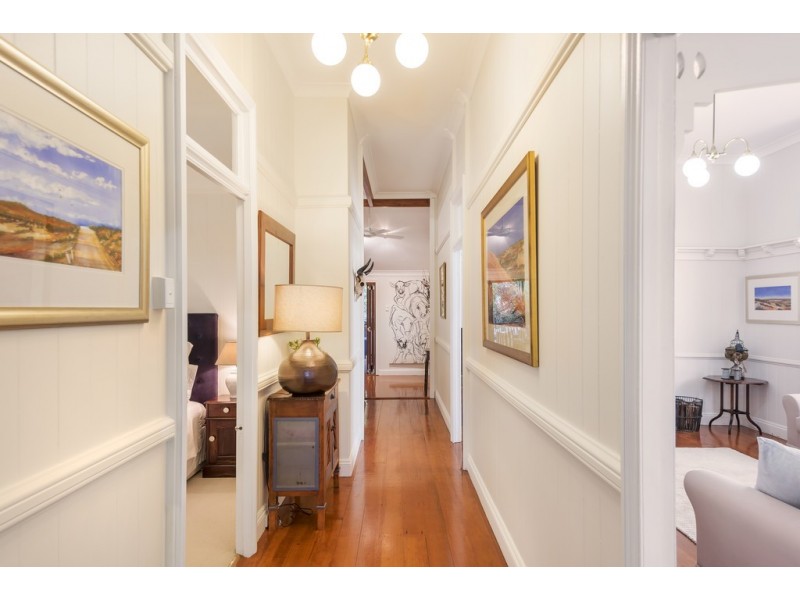 27 Winifred Street, Clayfield QLD 4011