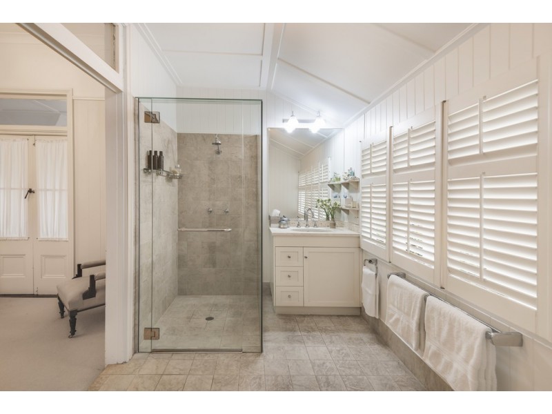 27 Winifred Street, Clayfield QLD 4011