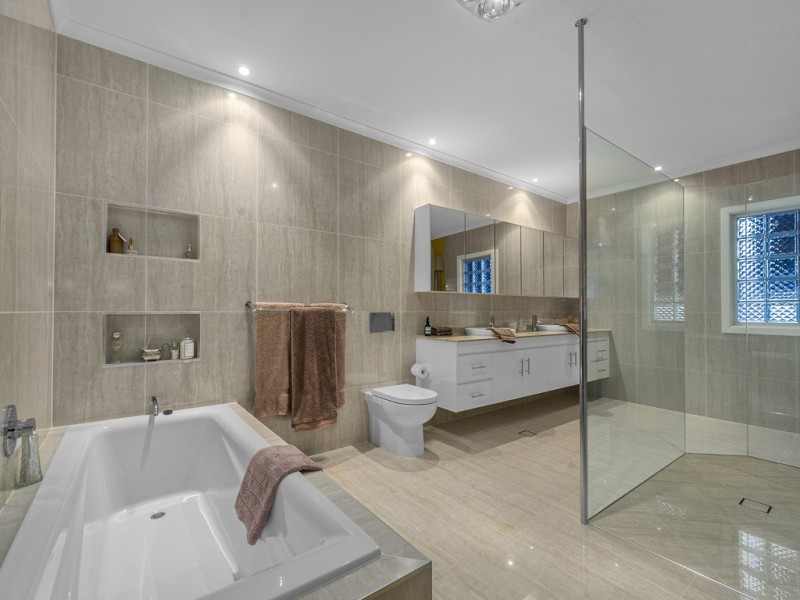 136 Yabba Street, Ascot QLD 4007