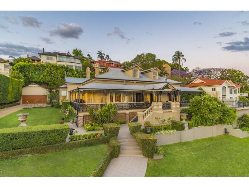 16 Hillside Crescent, Hamilton QLD 4007