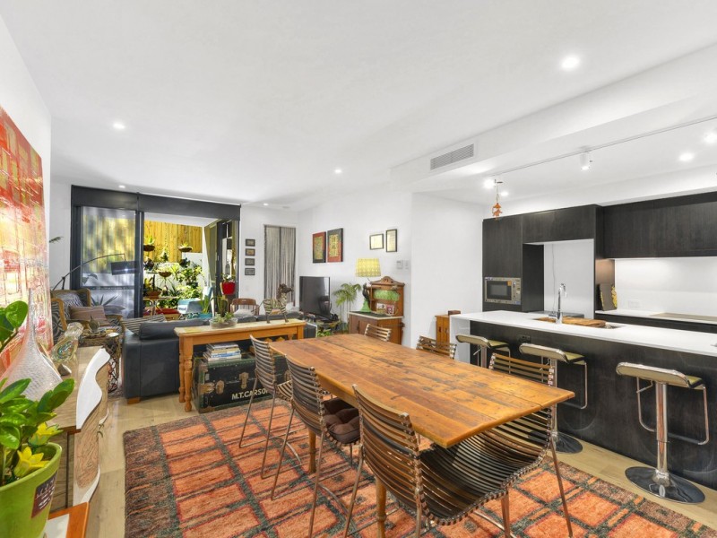 103/24 Norman Crescent, Norman Park QLD 4170