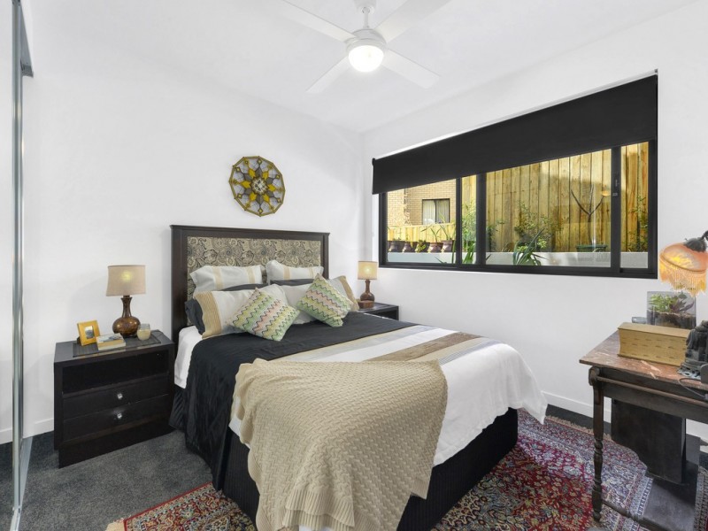 103/24 Norman Crescent, Norman Park QLD 4170