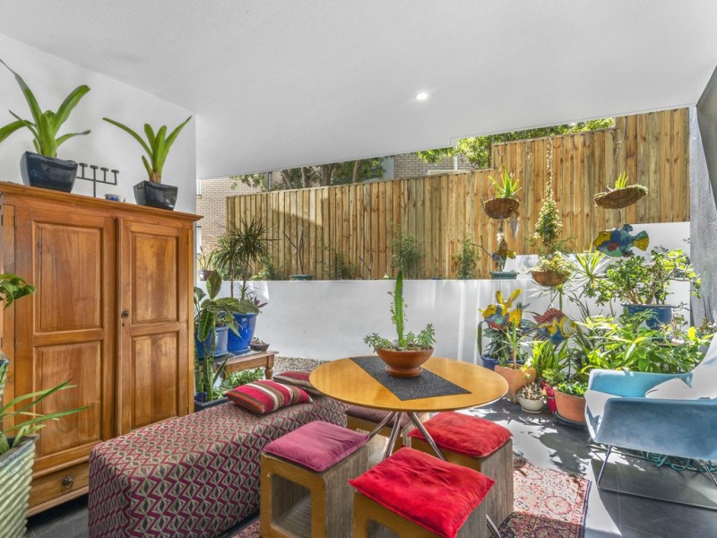 103/24 Norman Crescent, Norman Park QLD 4170