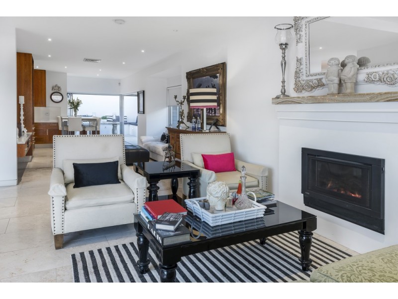 50 Hillside Crescent, Hamilton QLD 4007