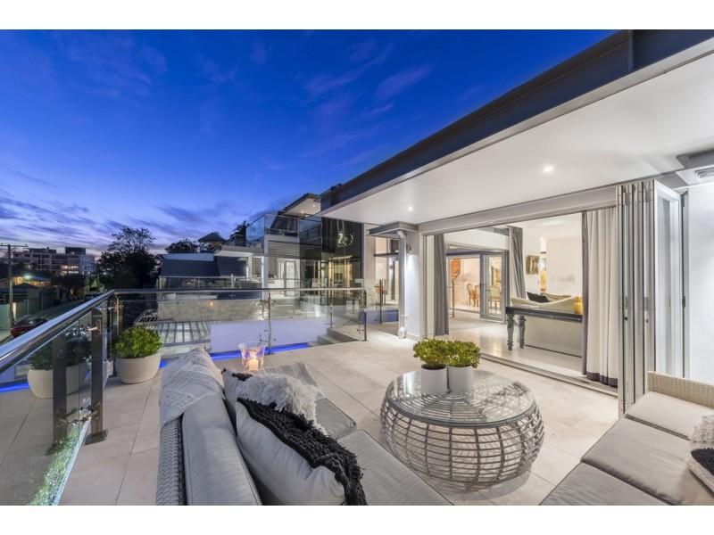 50 Hillside Crescent, Hamilton QLD 4007