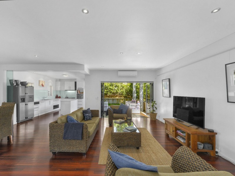 33 Reeve Street, Clayfield QLD 4011