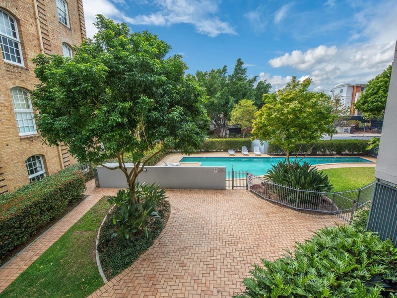 6/10 Vernon Terrace, Teneriffe QLD 4005