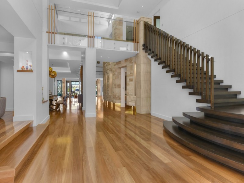 9 Ivy Street, Indooroopilly QLD 4068