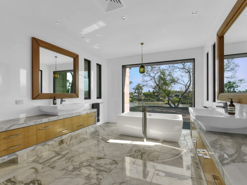 9 Ivy Street, Indooroopilly QLD 4068