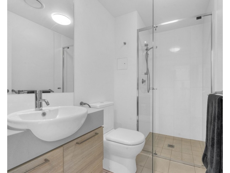 21604/8 Harbour Road, Hamilton QLD 4007