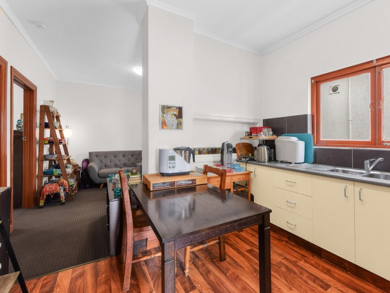 78 Victoria Terrace, Greenslopes QLD 4120