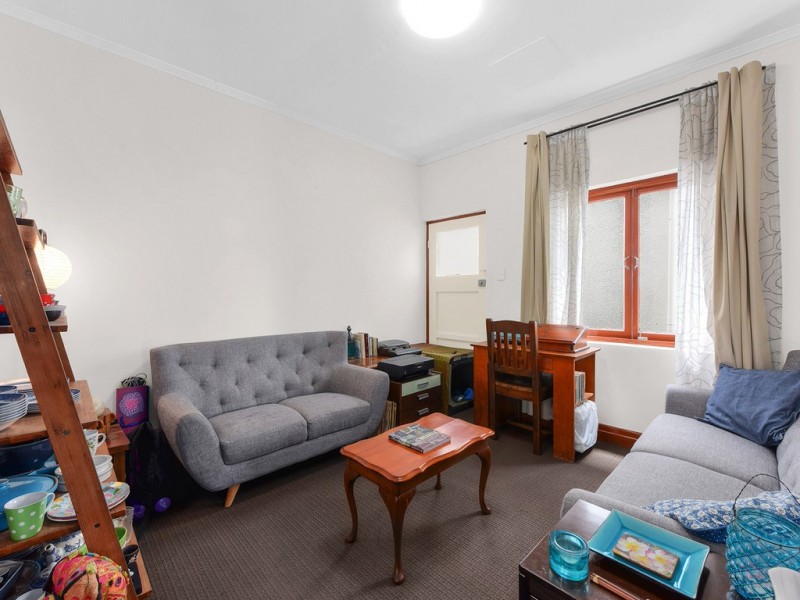 78 Victoria Terrace, Greenslopes QLD 4120