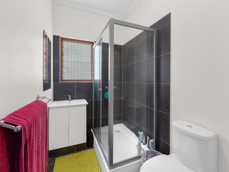 78 Victoria Terrace, Greenslopes QLD 4120