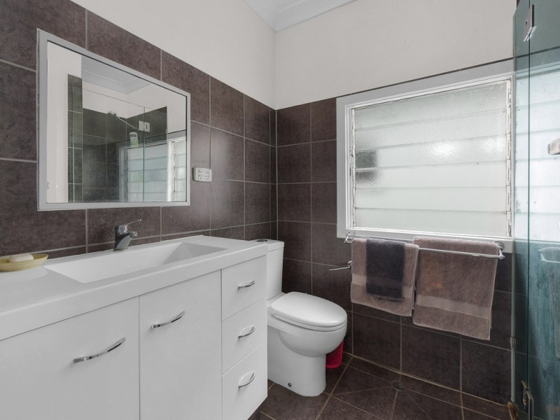 78 Victoria Terrace, Greenslopes QLD 4120