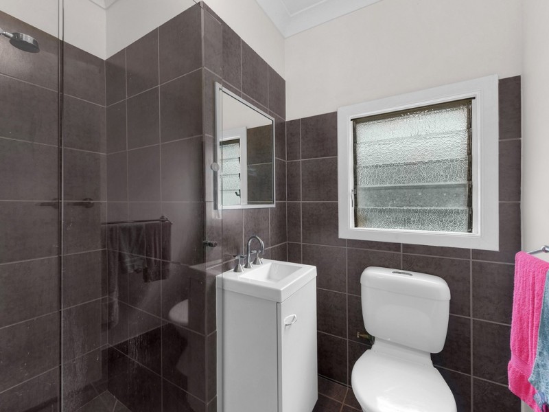 78 Victoria Terrace, Greenslopes QLD 4120