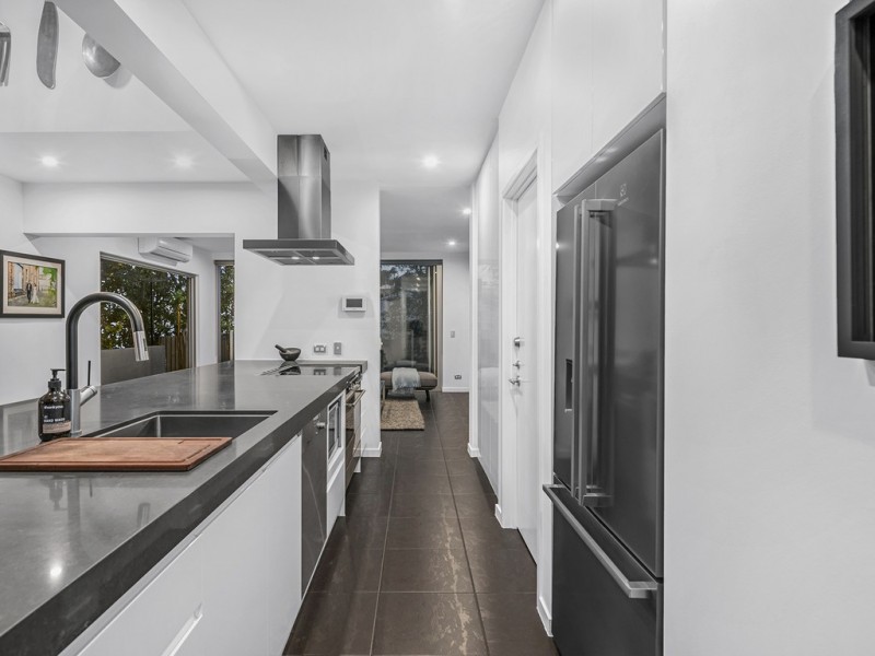 32 Small Street, Teneriffe QLD 4005