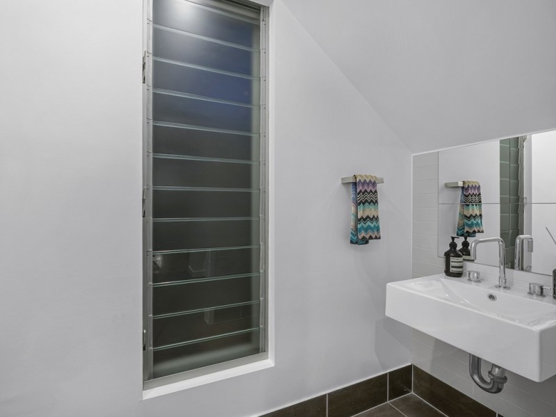 32 Small Street, Teneriffe QLD 4005