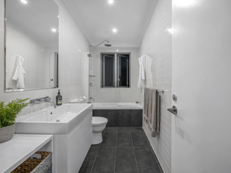 32 Small Street, Teneriffe QLD 4005