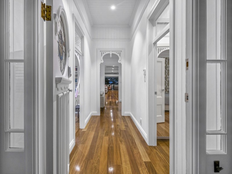 32 Queens Road, Hamilton QLD 4007