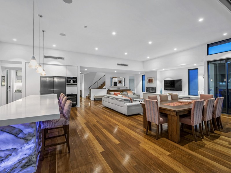 32 Queens Road, Hamilton QLD 4007