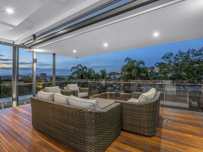 32 Queens Road, Hamilton QLD 4007