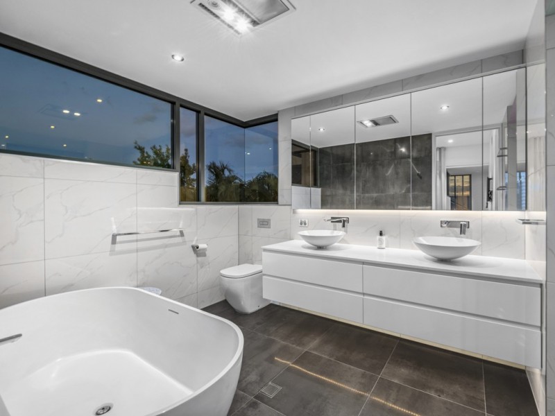 32 Queens Road, Hamilton QLD 4007