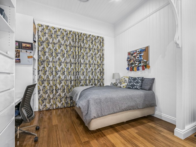 32 Queens Road, Hamilton QLD 4007