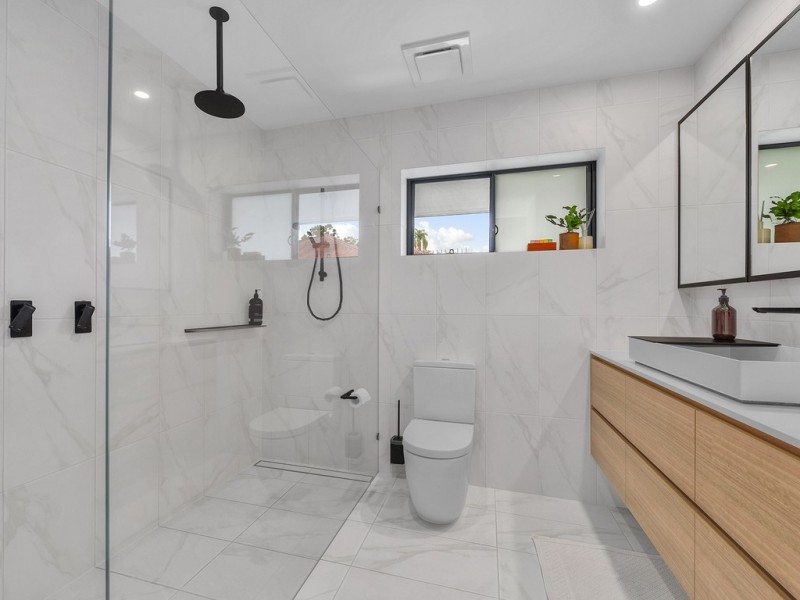 2/105 Philip Street, Hawthorne QLD 4171