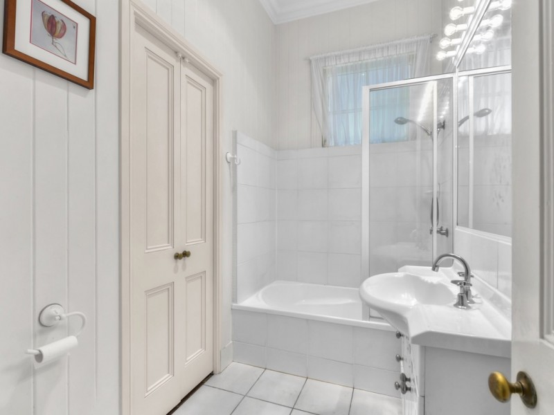 90 Adelaide Street, Clayfield QLD 4011