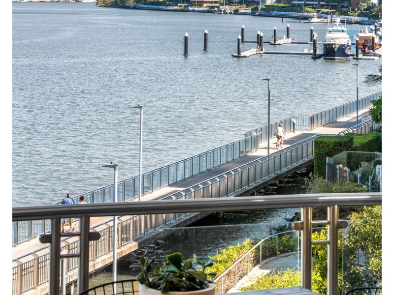 4/75 Macquarie Street, Teneriffe QLD 4005