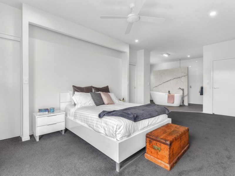 53 Lancaster Street, Coorparoo QLD 4151