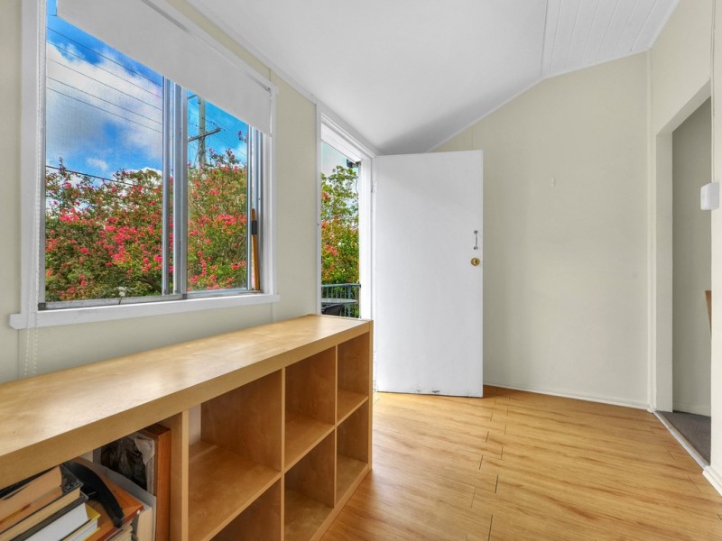 270 Oates Avenue, Holland Park QLD 4121