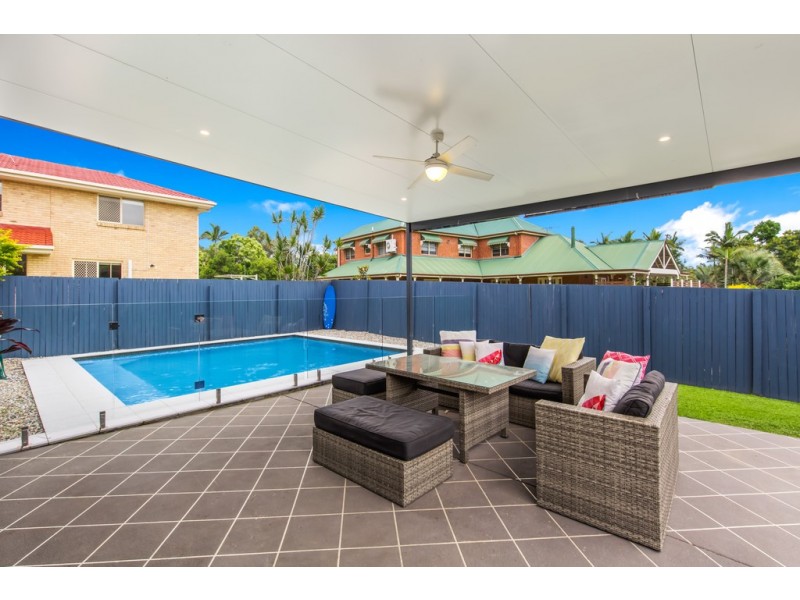 76 Kintyre Street, Brookfield QLD 4069