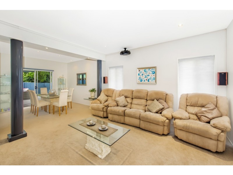 76 Kintyre Street, Brookfield QLD 4069