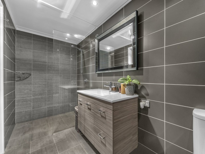 24 Rouen Road, Bardon QLD 4065