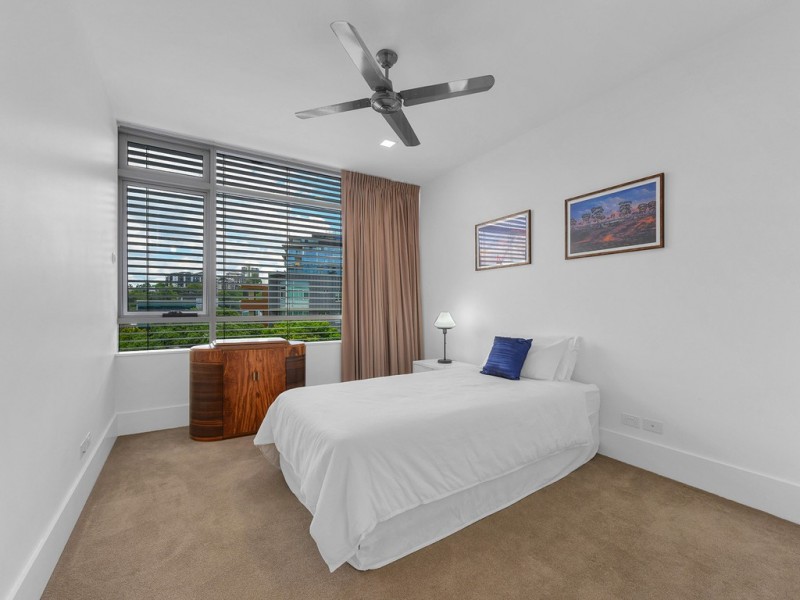 942/1 Newstead Terrace, Newstead QLD 4006