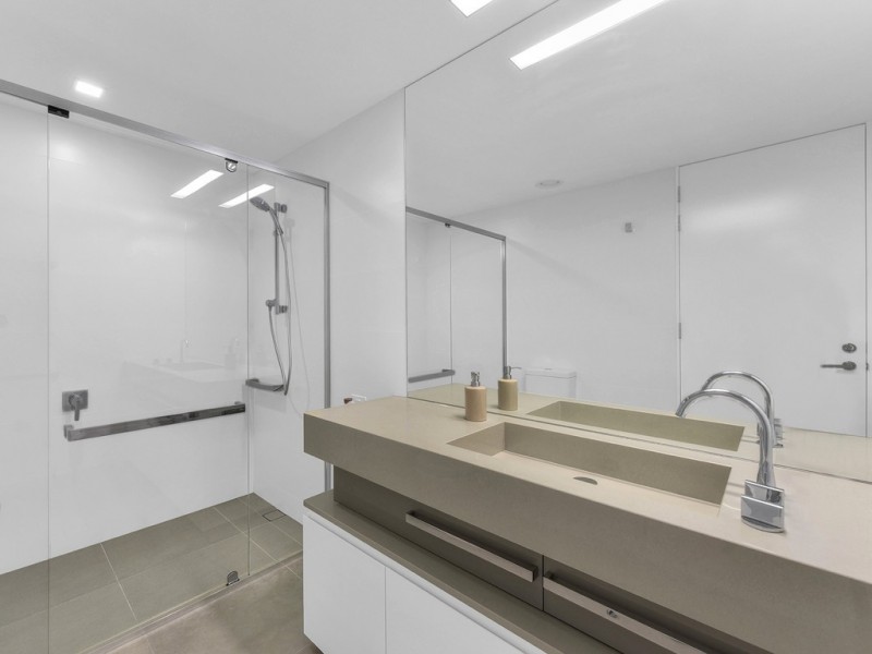 942/1 Newstead Terrace, Newstead QLD 4006