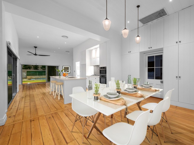 54 Linton Street, Kangaroo Point QLD 4169
