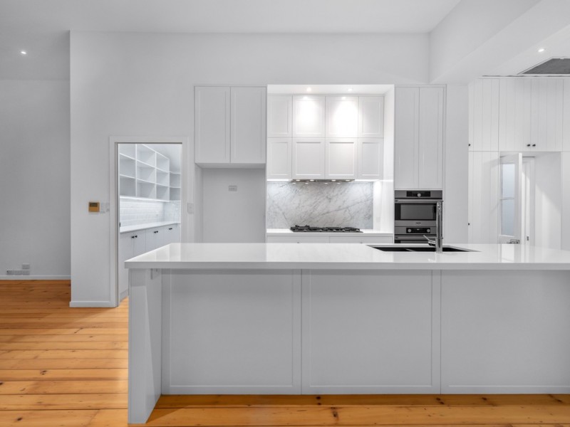 54 Linton Street, Kangaroo Point QLD 4169