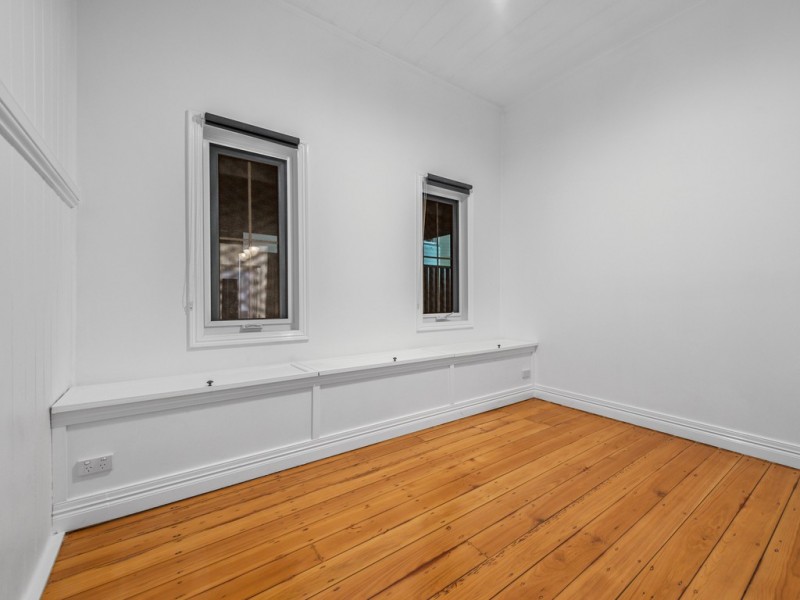 54 Linton Street, Kangaroo Point QLD 4169